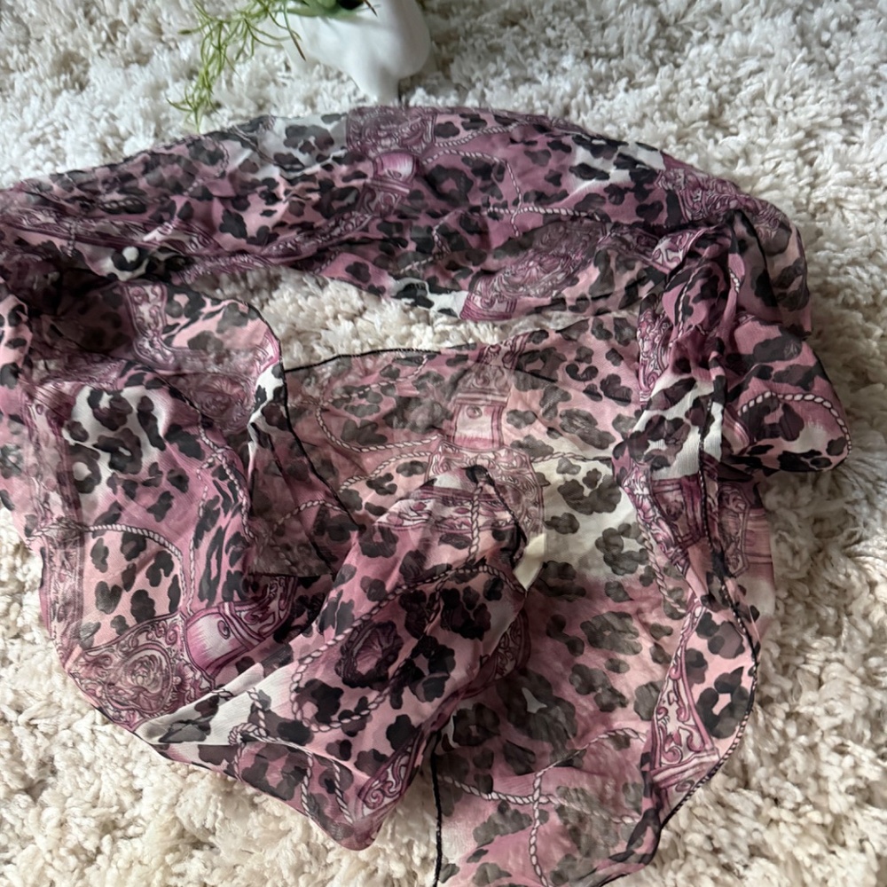 Lightweight Sheer vintage Slavic, European Pink Leopard-Print Fashion Scarf scar - Picture 3 of 3